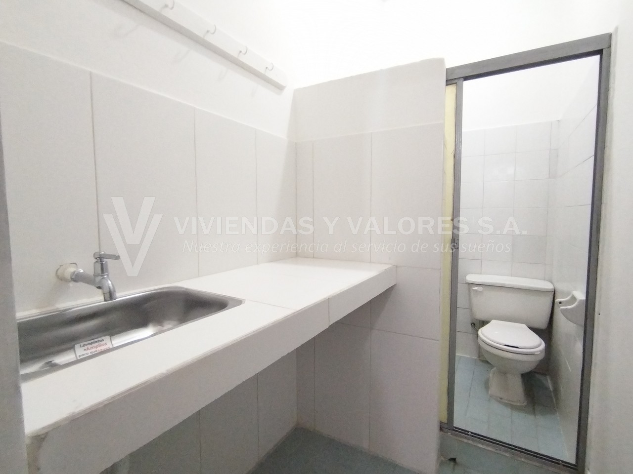 Local en arriendo en Esperanza Martinez, Cúcuta, 65 m² · foto 2 de 4