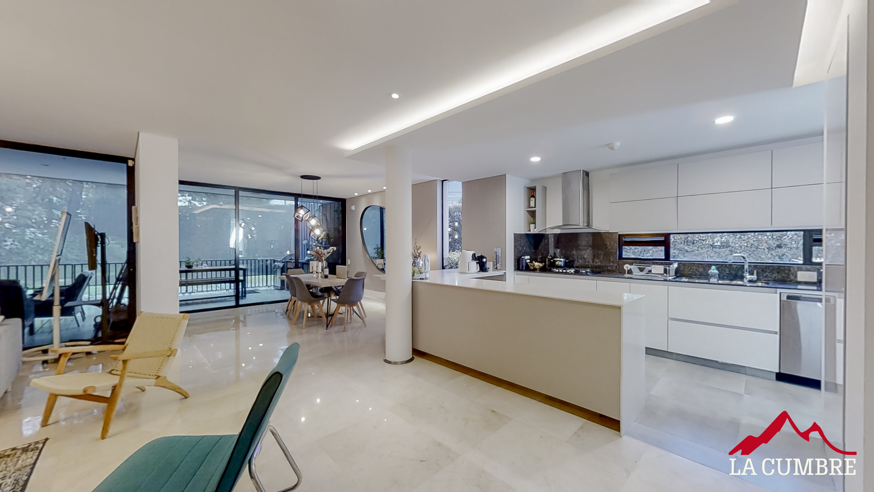 Casa de 3 alcobas en venta en Zuñiga, Envigado, 380 m² · foto 7 de 16