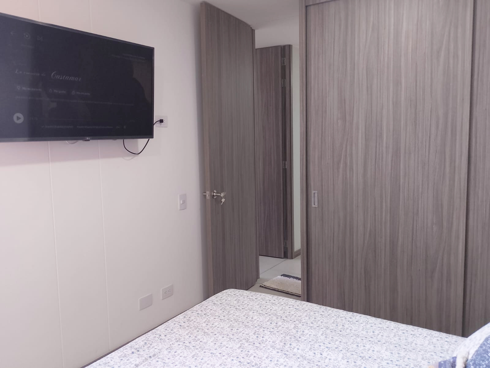 Apartamento de 3 alcobas en venta en Maria Auxiliadora, Sabaneta, 76 m² · foto 4 de 17