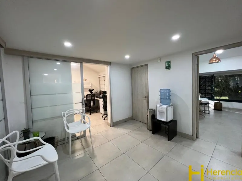 Casa de 6 alcobas en venta en Villagrande, Envigado, 312 m² · foto 16 de 24