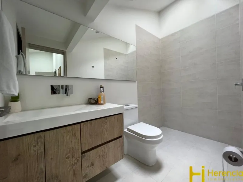 Casa de 6 alcobas en venta en Villagrande, Envigado, 312 m² · foto 2 de 24