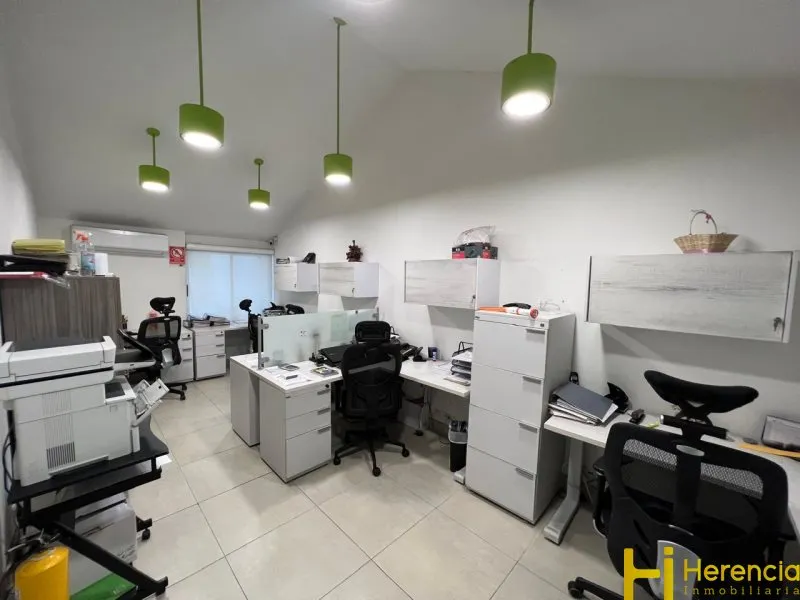 Casa de 6 alcobas en venta en Villagrande, Envigado, 312 m² · foto 3 de 24