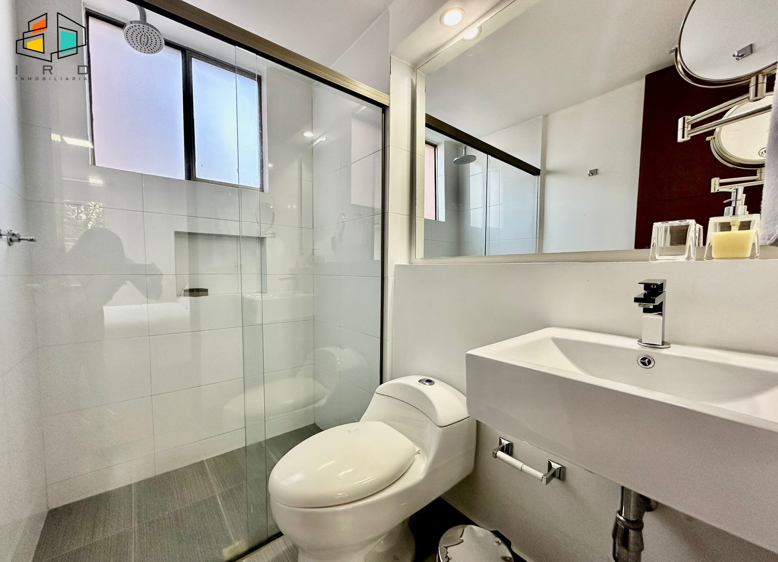 Apartamento de 4 alcobas en arriendo en Transversal Inferior, Medellín, 94 m² · foto 19 de 24