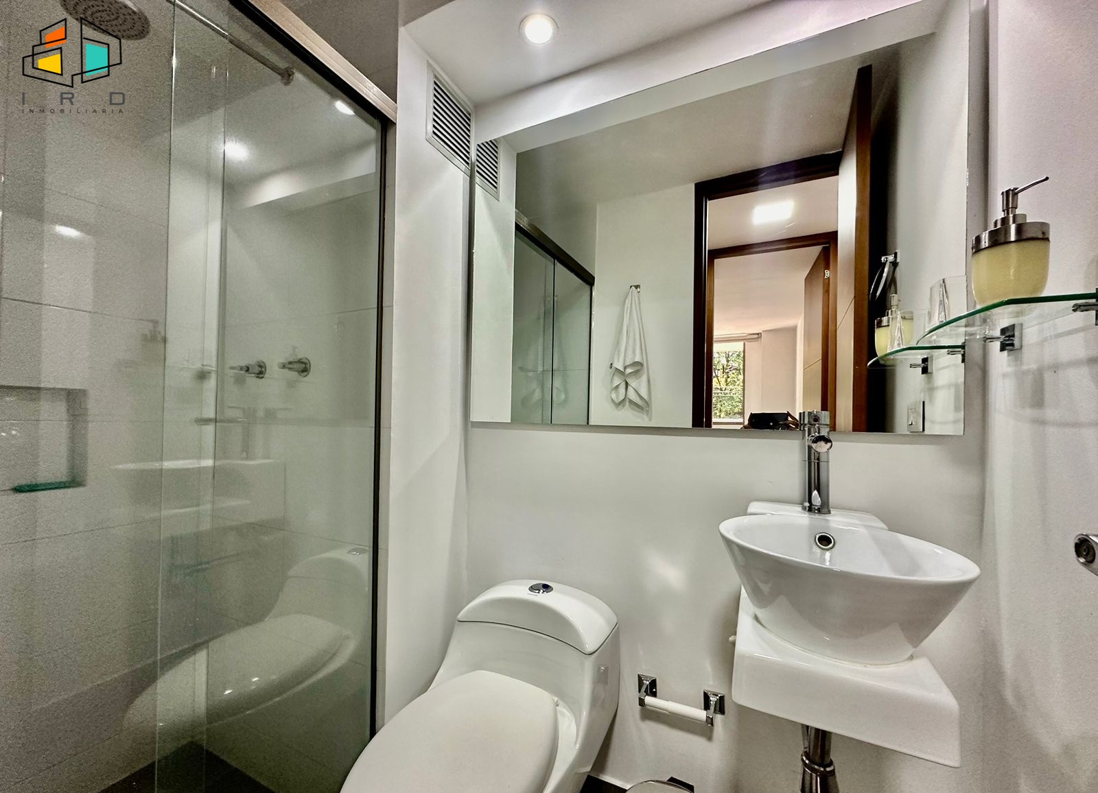 Apartamento de 4 alcobas en arriendo en Transversal Inferior, Medellín, 94 m² · foto 22 de 24