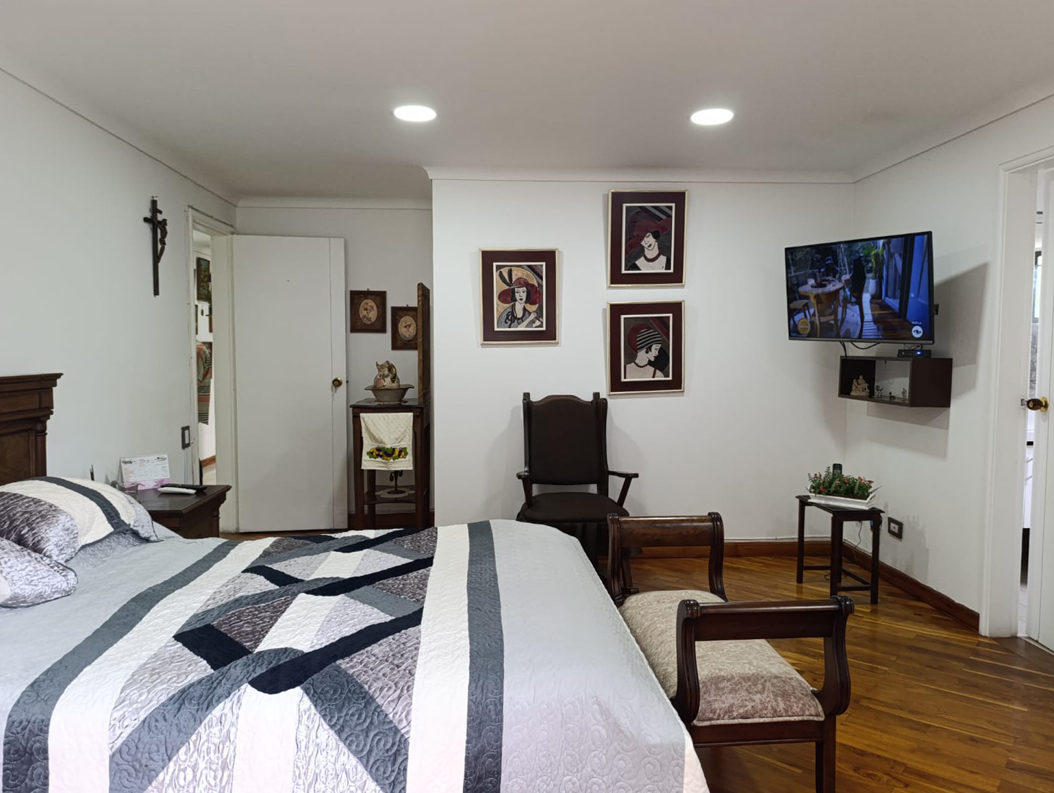 Apartamento de 3 alcobas en venta en Los Balsos, Medellín, 204 m² · foto 14 de 20