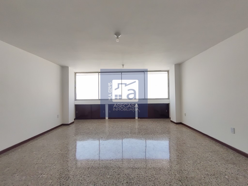 Oficina en arriendo en Centro, Bucaramanga, 34 m² · foto 2 de 8