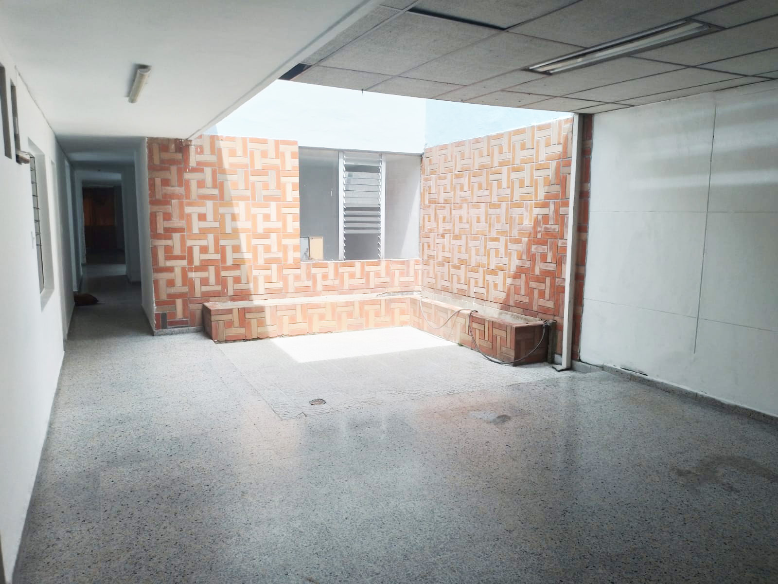 Local en venta en Laureles, Medellín, 300 m² · foto 13 de 20
