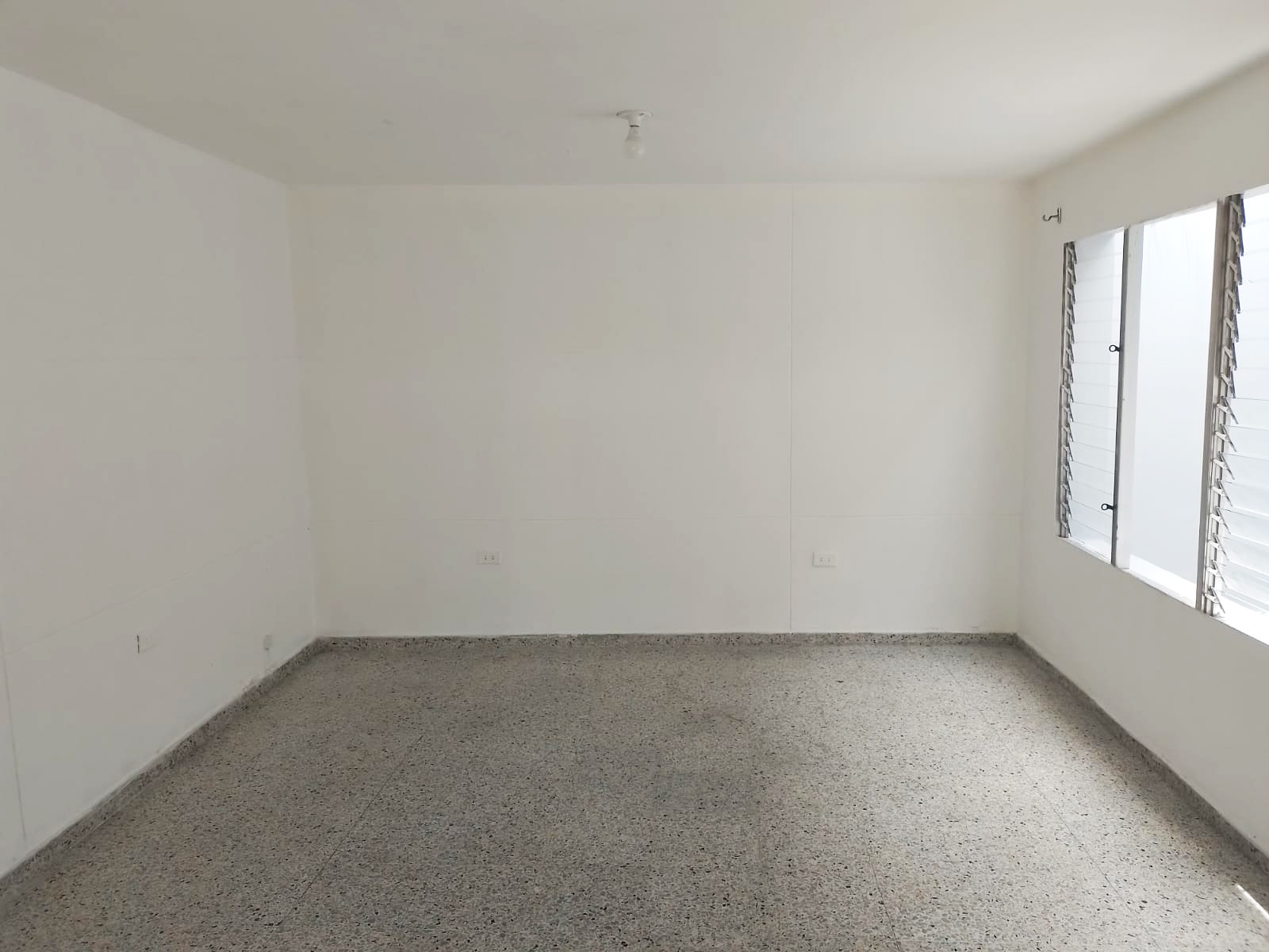 Local en venta en Laureles, Medellín, 300 m² · foto 8 de 20