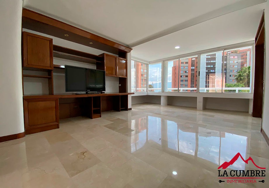 Casa de 4 alcobas en venta en Los Balsos, Medellín, 400 m² · foto 12 de 16