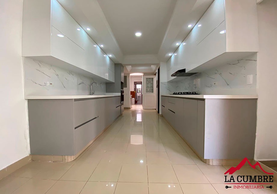 Casa de 4 alcobas en venta en Los Balsos, Medellín, 400 m² · foto 5 de 16