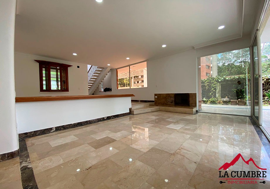 Casa de 4 alcobas en venta en Los Balsos, Medellín, 400 m² · foto 8 de 16