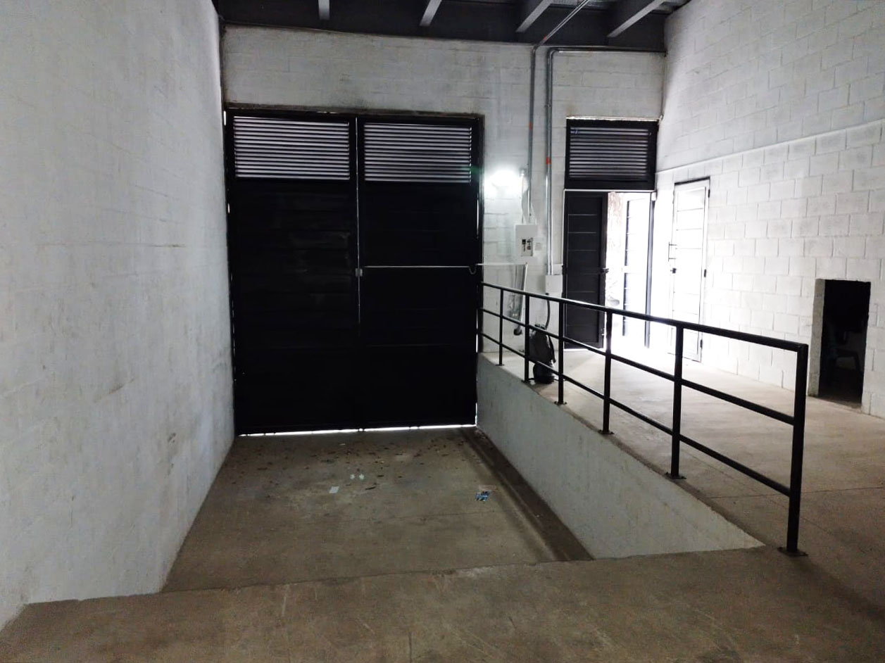 Bodega en arriendo en Bombona No.1, Medellín, 250 m² · foto 15 de 17