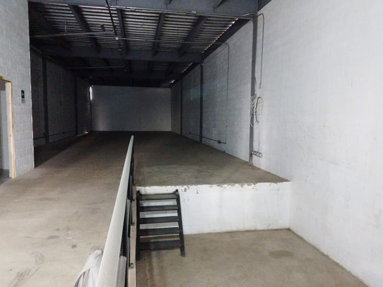Bodega en arriendo en Bombona No.1, Medellín, 250 m² · foto 2 de 17
