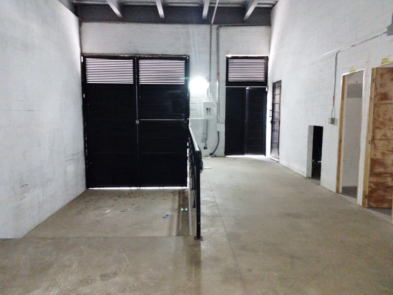Bodega en arriendo en Bombona No.1, Medellín, 250 m² · foto 3 de 17