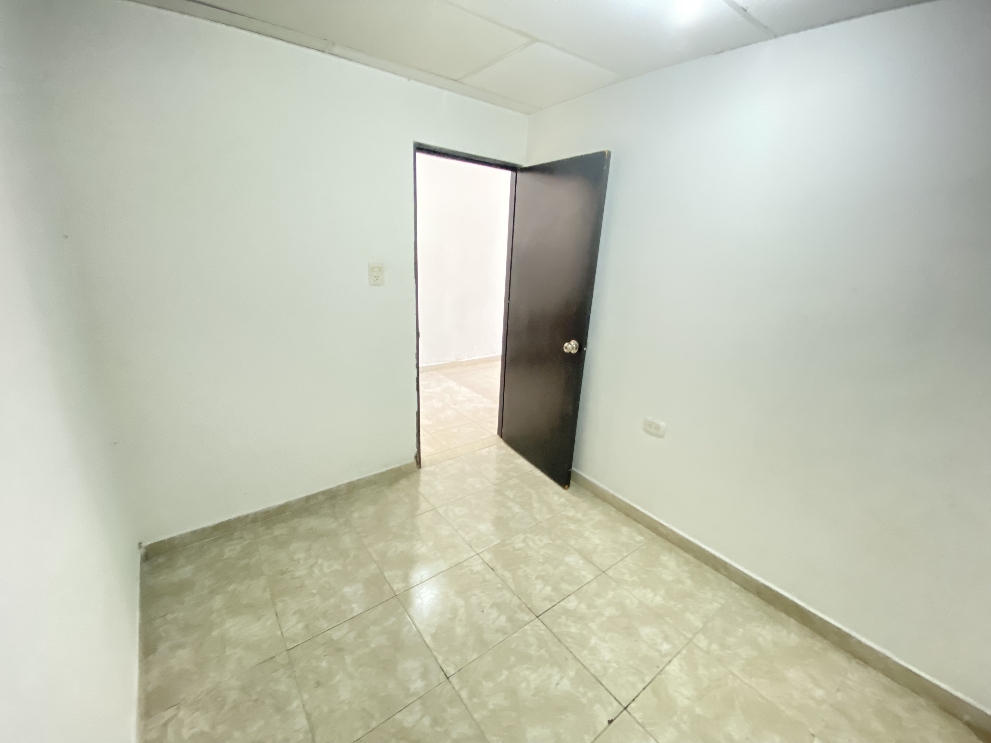 Casa de 8 alcobas en venta en Bochica Et Ii, Villavicencio, 206 m² · foto 10 de 24