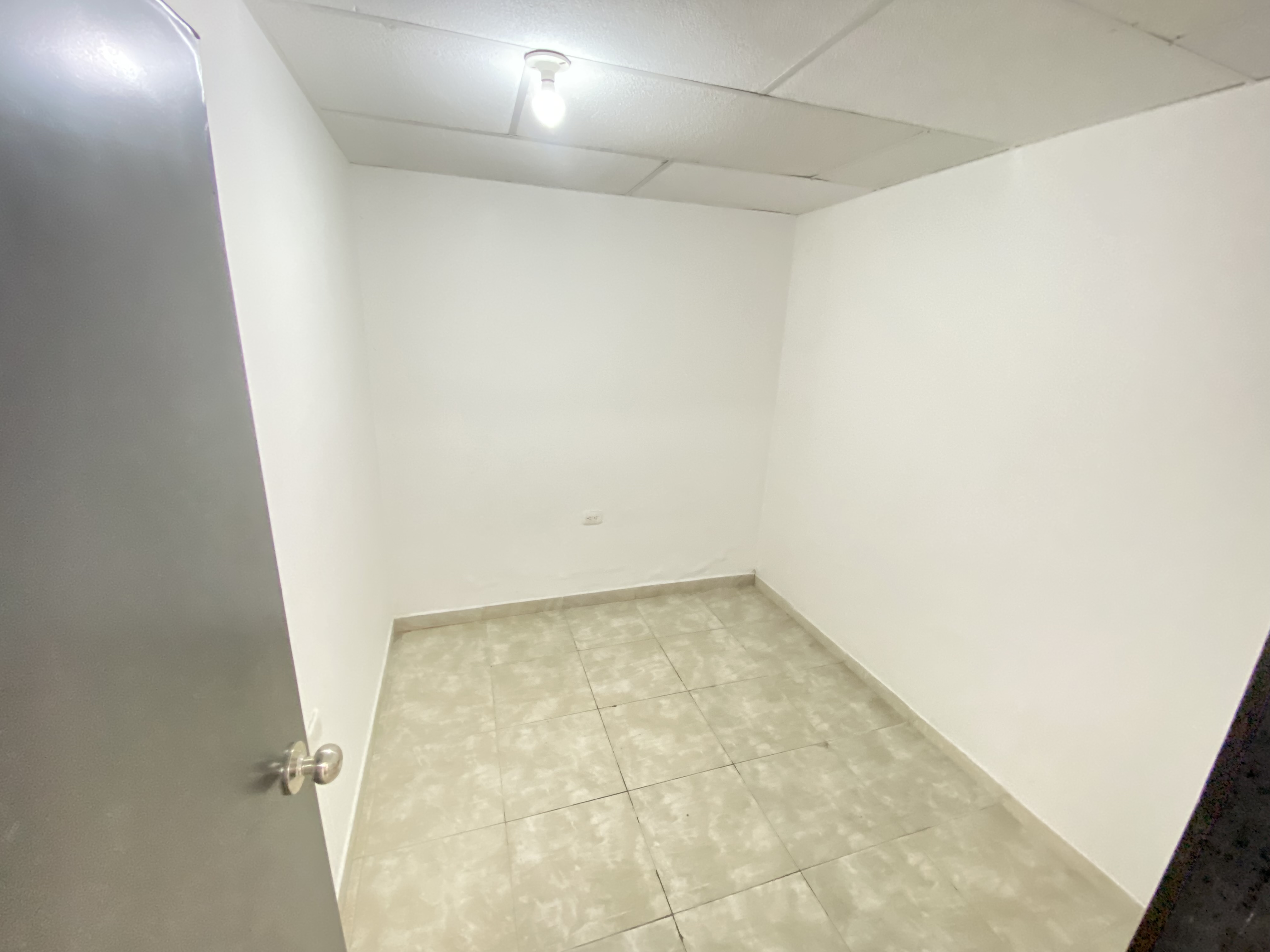 Casa de 8 alcobas en venta en Bochica Et Ii, Villavicencio, 206 m² · foto 12 de 24