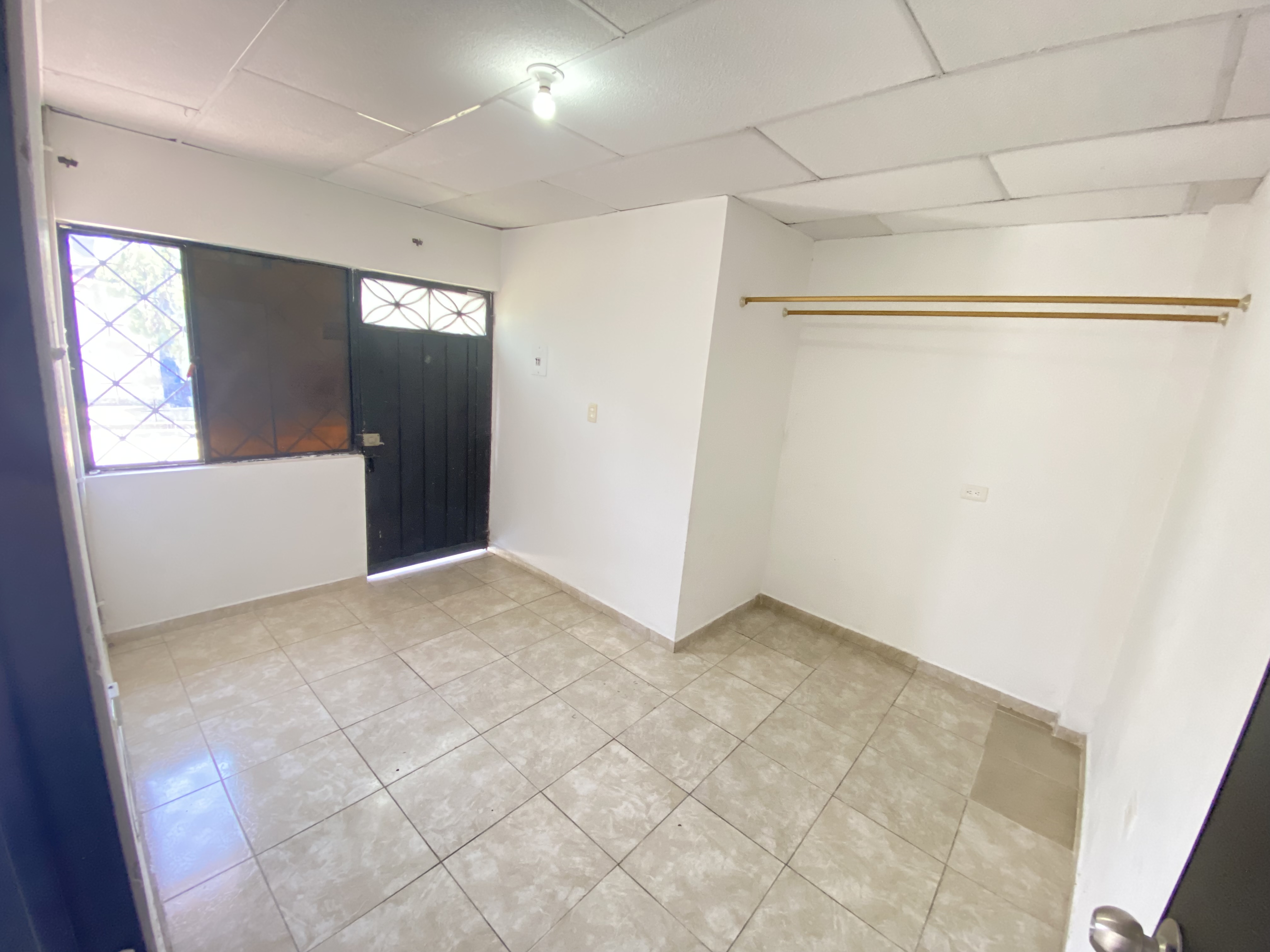 Casa de 8 alcobas en venta en Bochica Et Ii, Villavicencio, 206 m² · foto 17 de 24