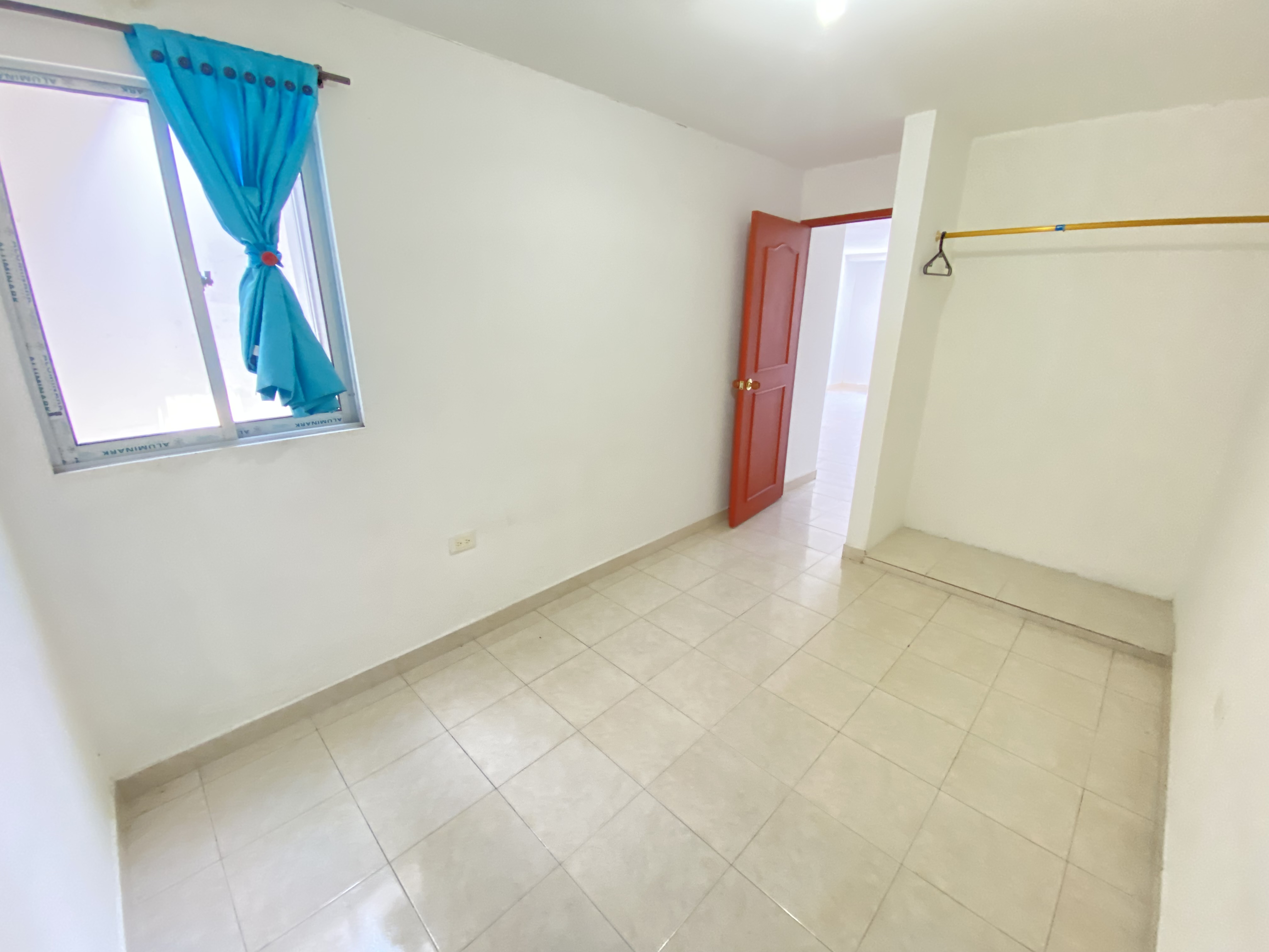 Casa de 8 alcobas en venta en Bochica Et Ii, Villavicencio, 206 m² · foto 3 de 24