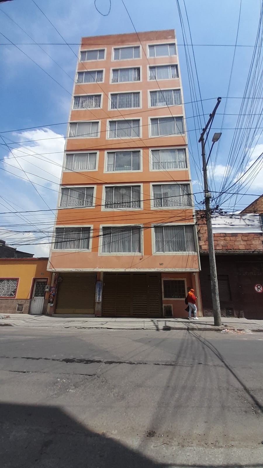 Apartamento en venta en Claret, Bogotá · foto 2 de 9