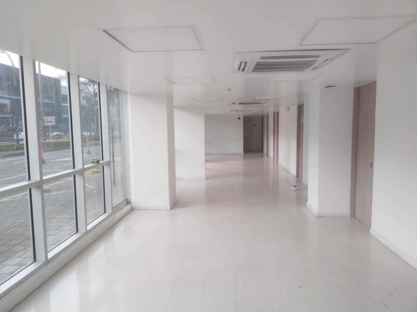 Consultorio en arriendo en San Diego, Medellín, 222 m² · foto 3 de 16