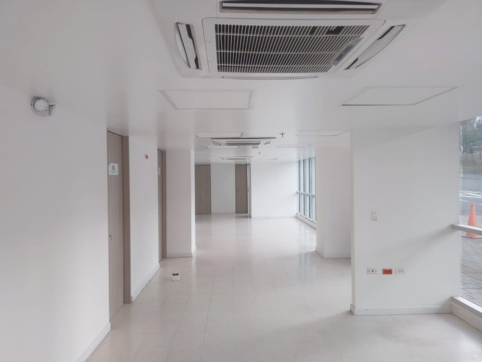 Consultorio en arriendo en San Diego, Medellín, 222 m² · foto 4 de 16