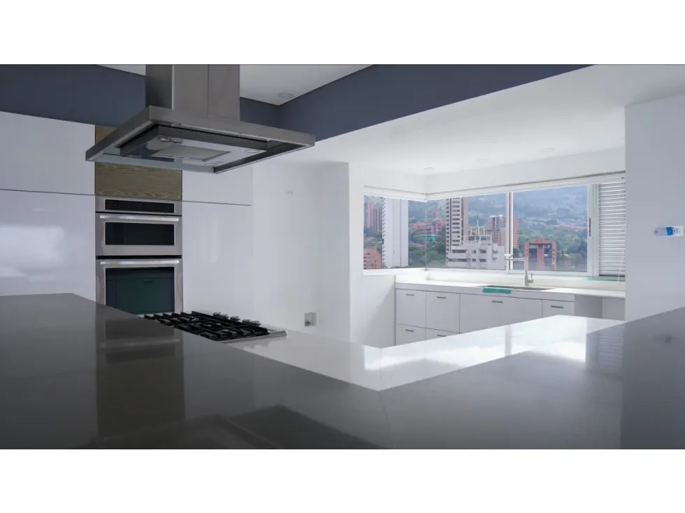 Apartamento de 7 alcobas en venta en San Lucas, Medellín, 770 m² · foto 14 de 24