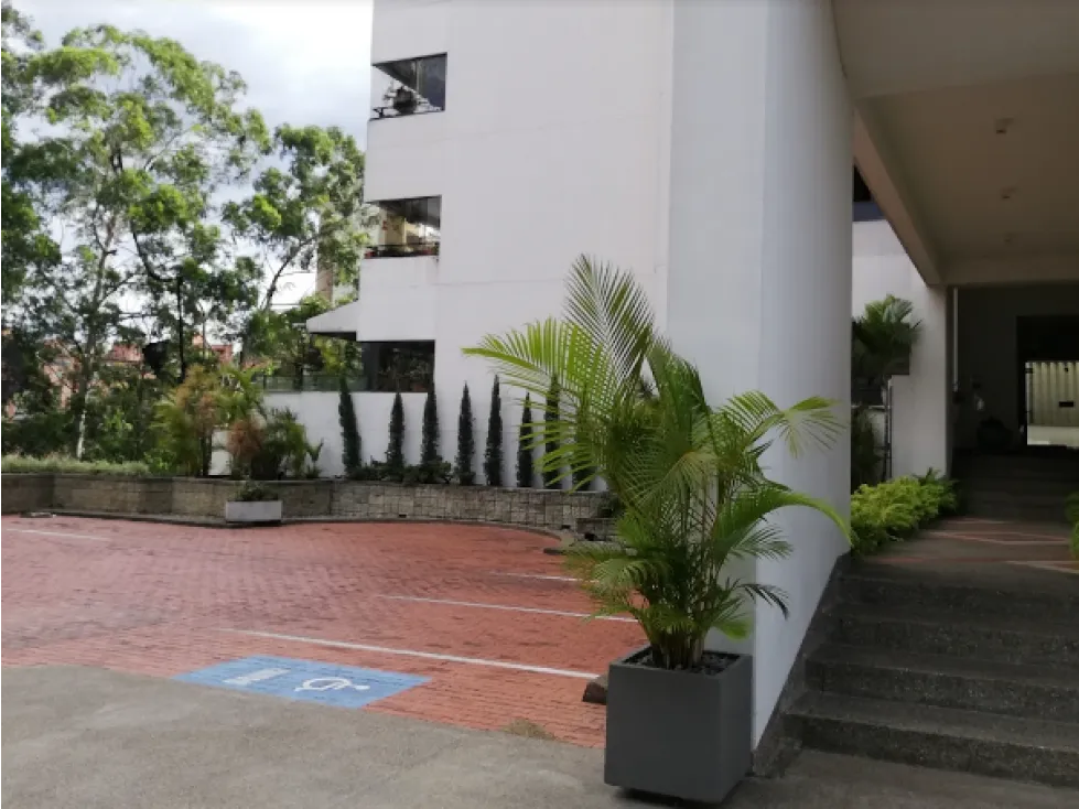 Apartamento de 7 alcobas en venta en San Lucas, Medellín, 770 m² · foto 24 de 24