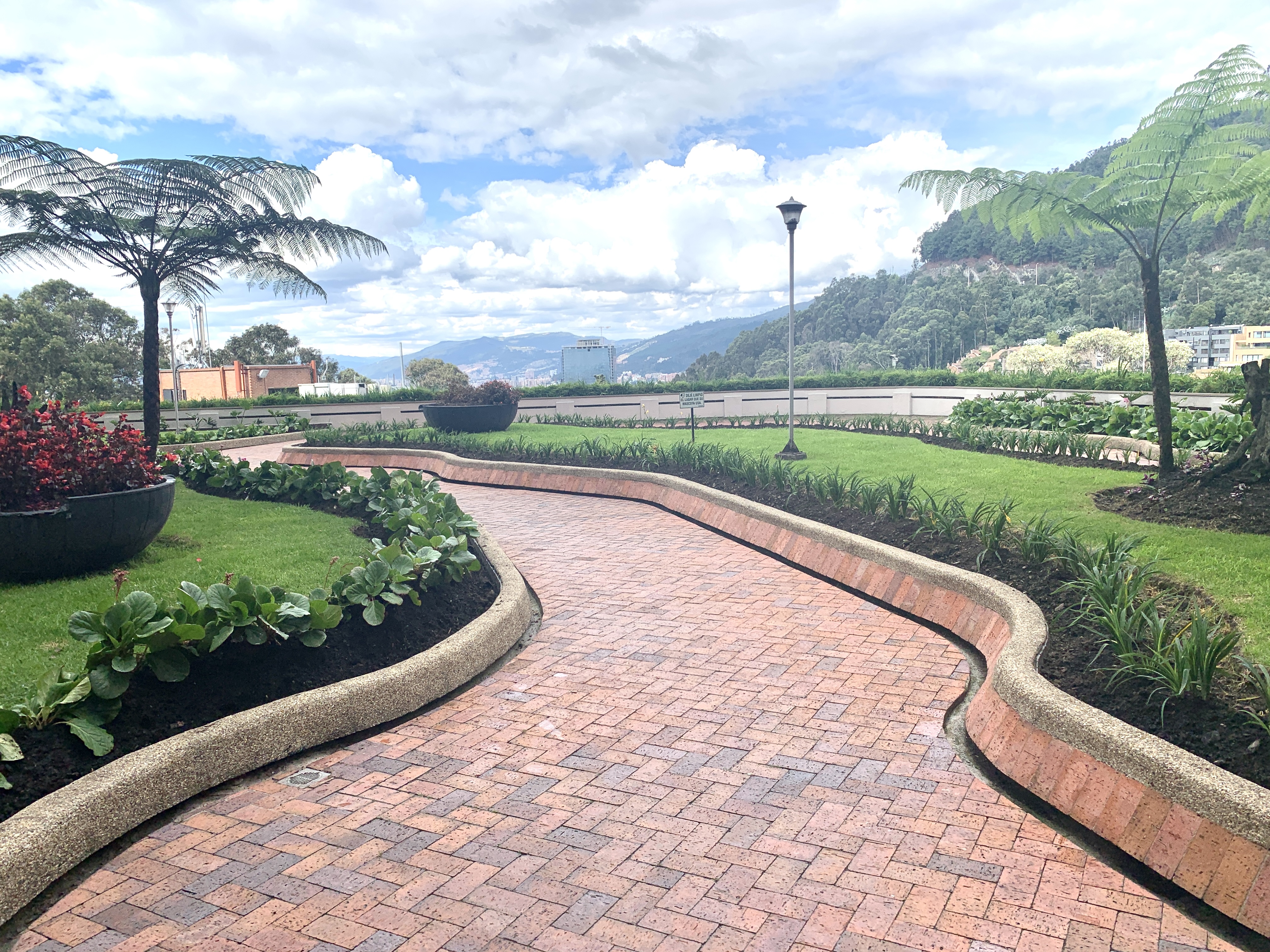 Apartamento de 3 alcobas en venta en El Refugio, Bogotá, 274 m² · foto 11 de 12