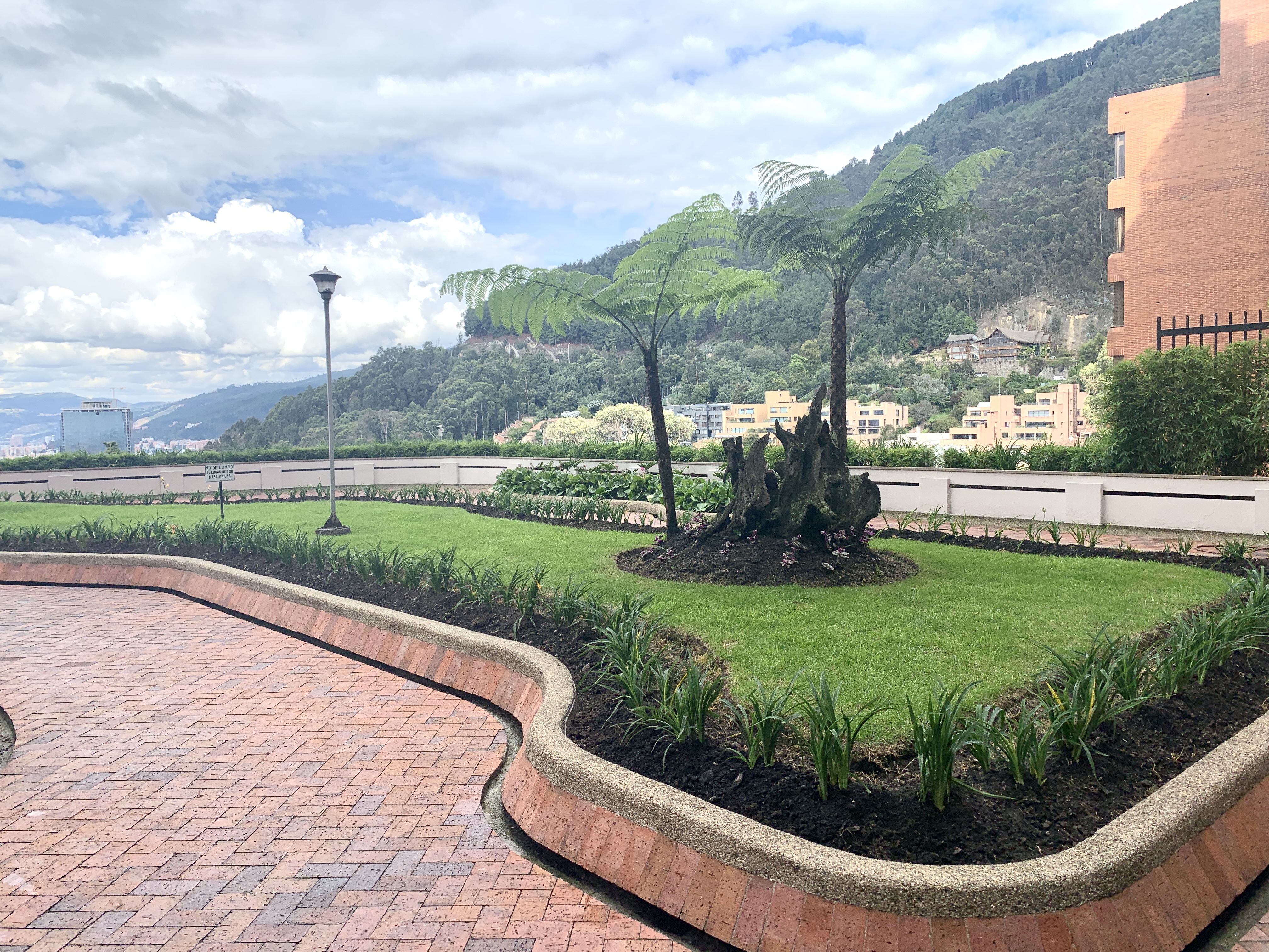 Apartamento de 3 alcobas en venta en El Refugio, Bogotá, 274 m² · foto 12 de 12