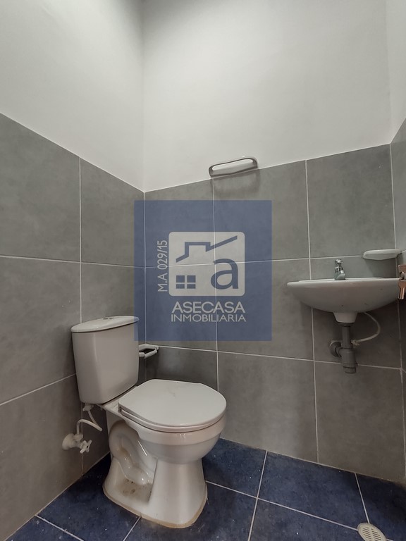 Local en arriendo en Comuneros, Bucaramanga, 30 m² · foto 2 de 10