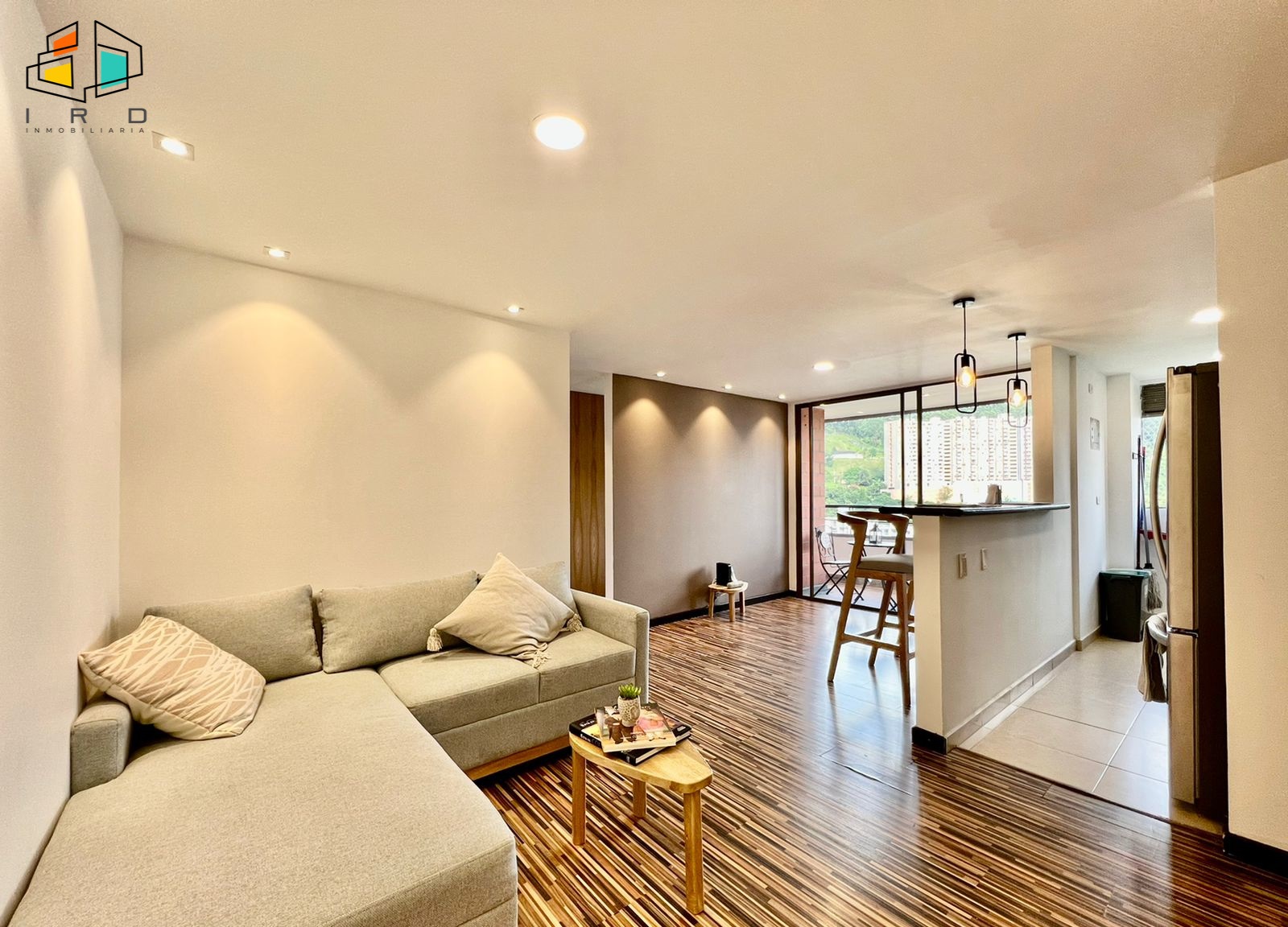 Apartamento de 2 alcobas en arriendo en Loma Del Indio, Medellín, 70 m² · foto 3 de 19