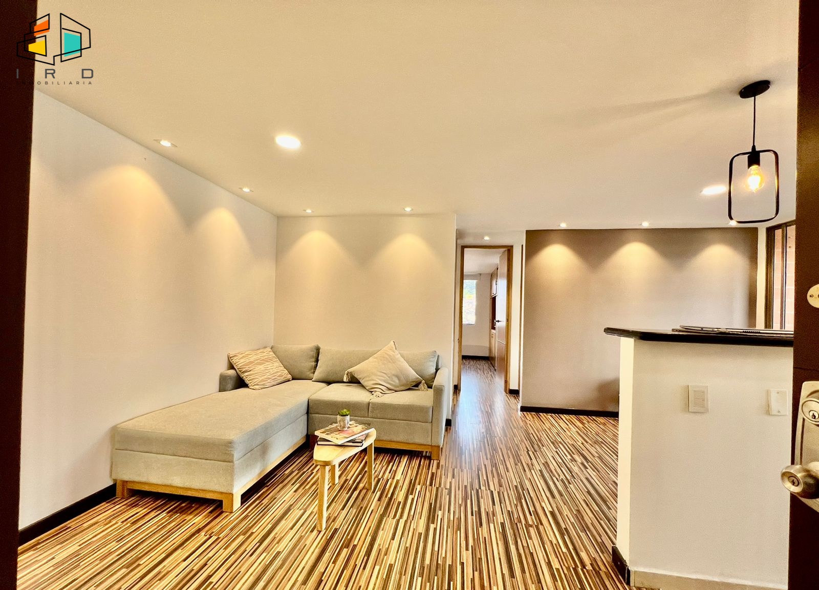 Apartamento de 2 alcobas en arriendo en Loma Del Indio, Medellín, 70 m² · foto 4 de 19