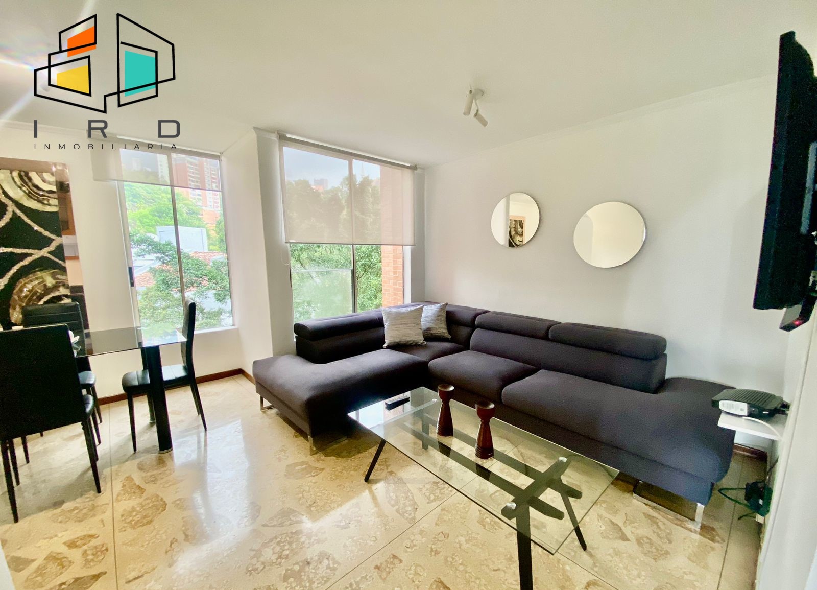 Apartamento de 2 alcobas en arriendo en El Tesoro, Medellín, 63 m² · foto 2 de 18