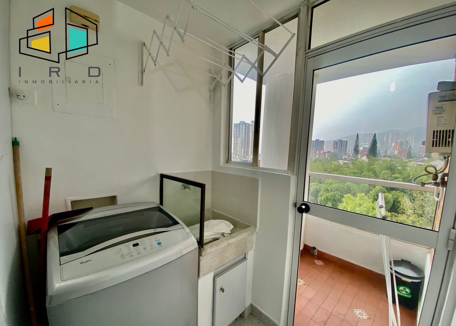 Apartamento de 2 alcobas en arriendo en El Tesoro, Medellín, 63 m² · foto 9 de 18