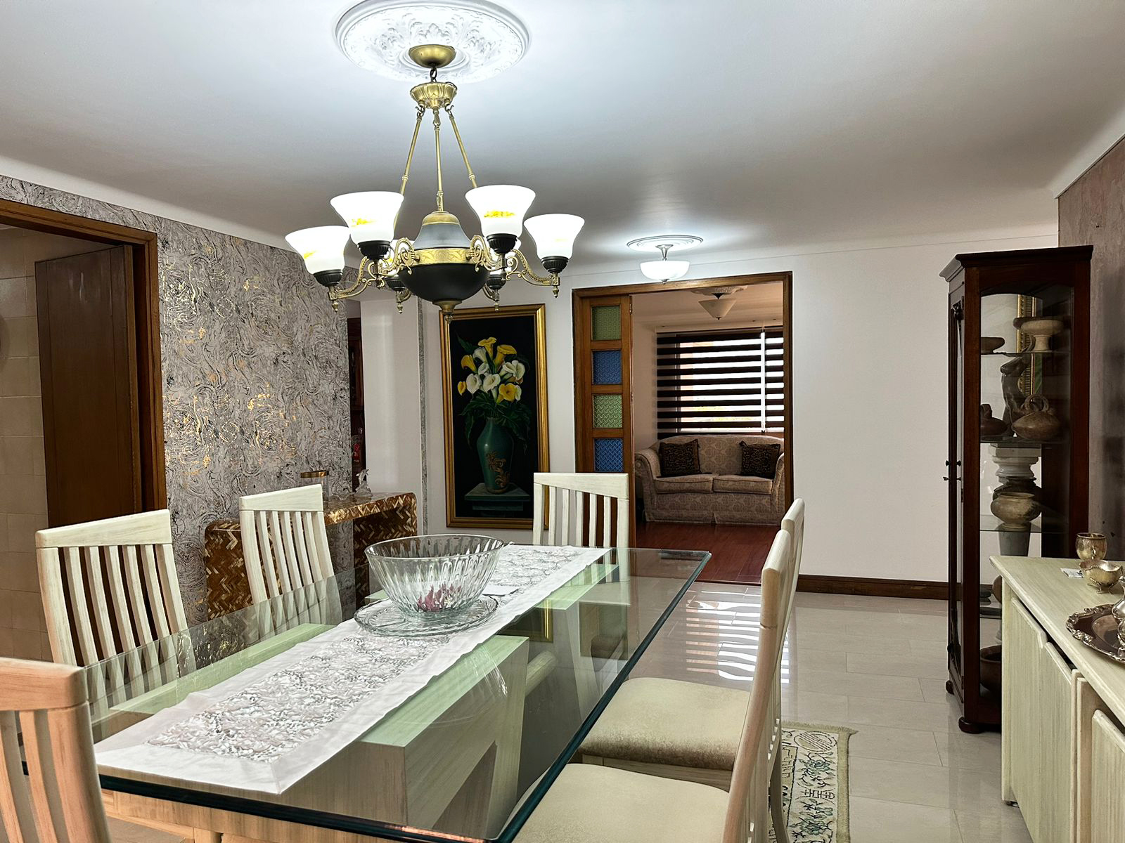 Apartamento de 3 alcobas en venta en Castropol, Medellín, 226 m² · foto 7 de 17