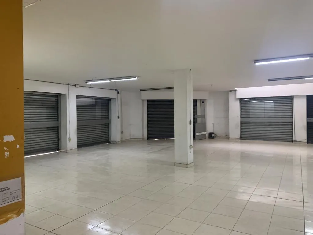 Bodega en arriendo en San Nicolas, Cali, 1053 m² · foto 3 de 4