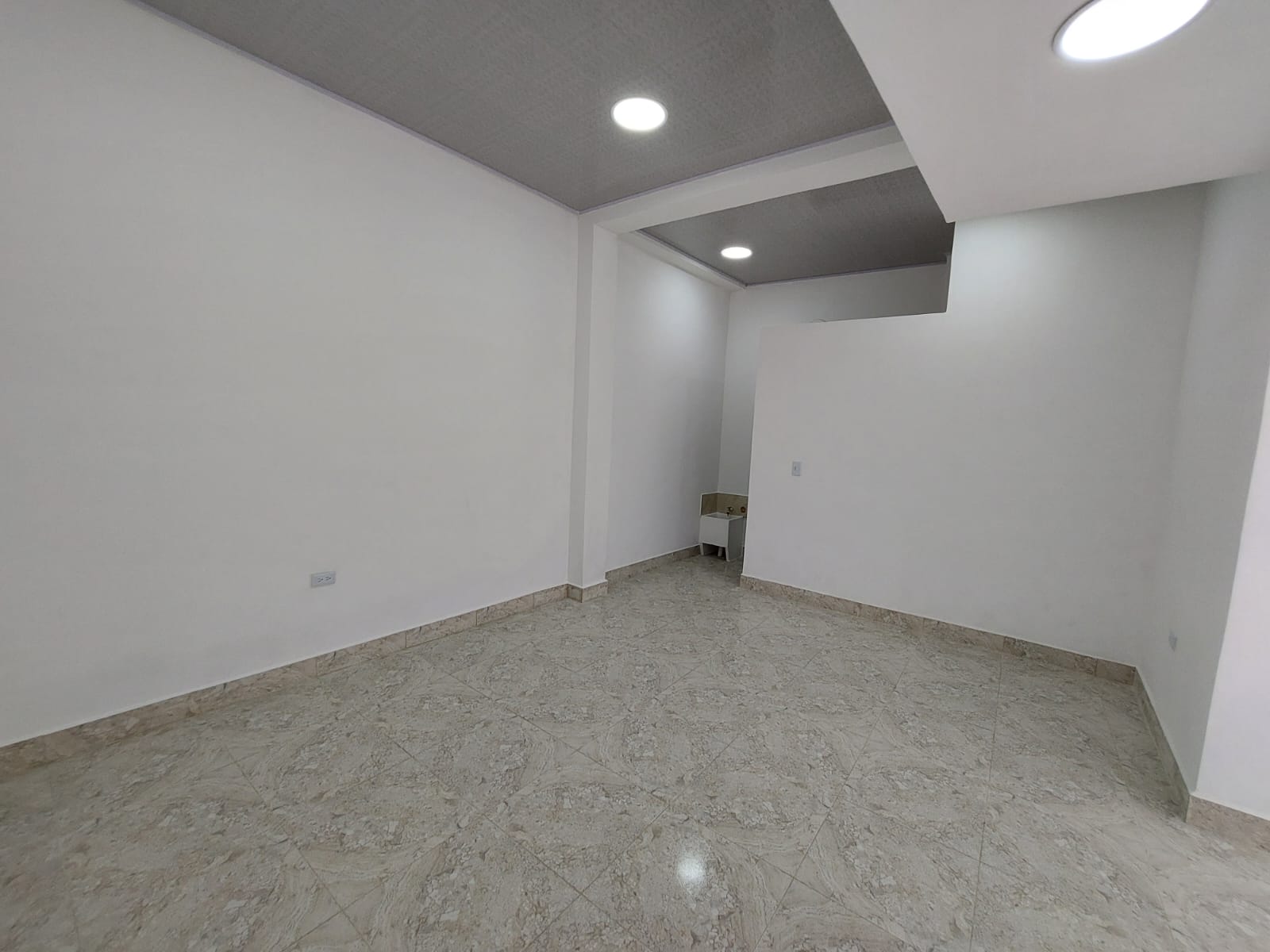 Local en arriendo en La Cabaña, Armenia, 30 m² · foto 4 de 5