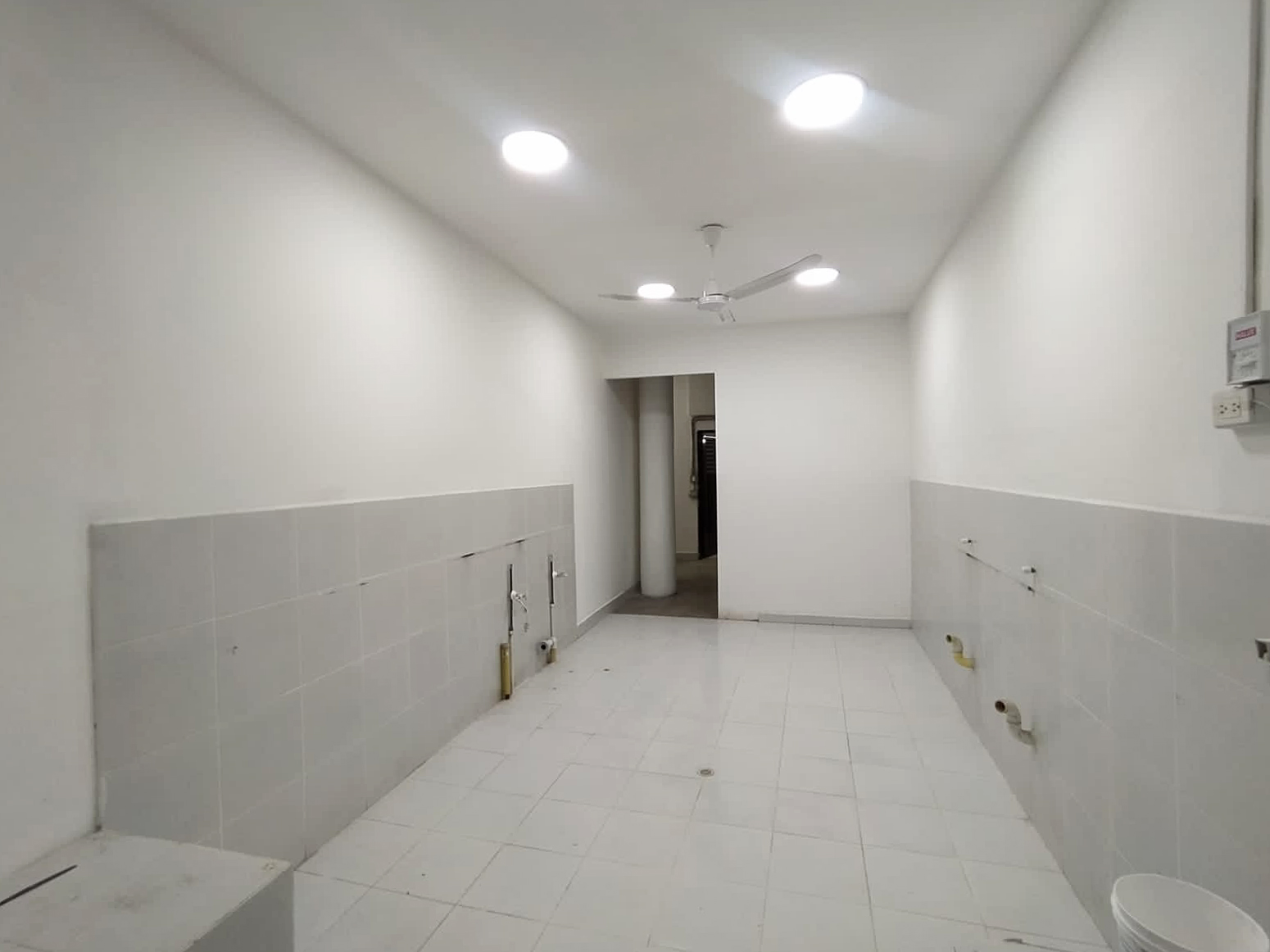 Bodega en arriendo en Manila, Medellín, 350 m² · foto 11 de 14
