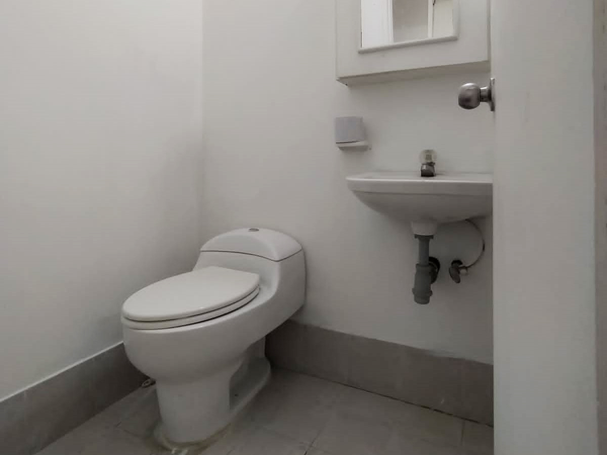 Bodega en arriendo en Manila, Medellín, 350 m² · foto 14 de 14
