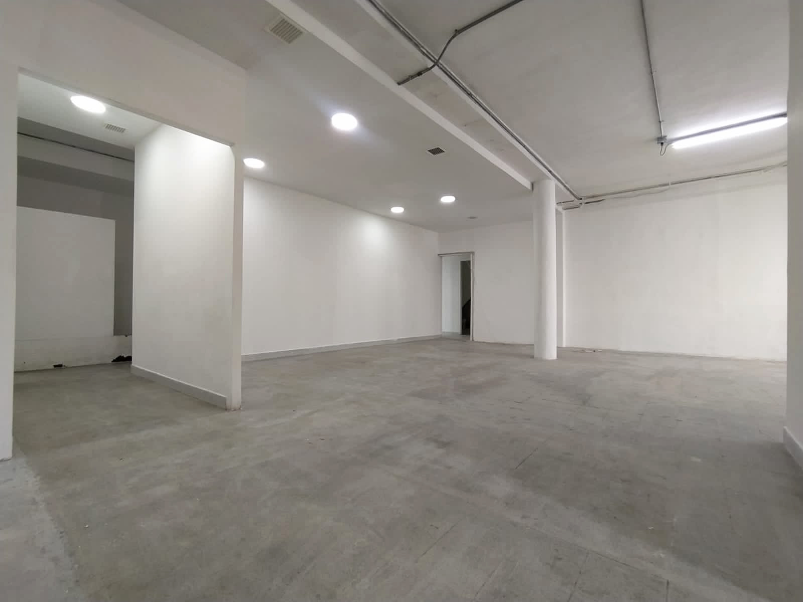 Bodega en arriendo en Manila, Medellín, 350 m² · foto 6 de 14