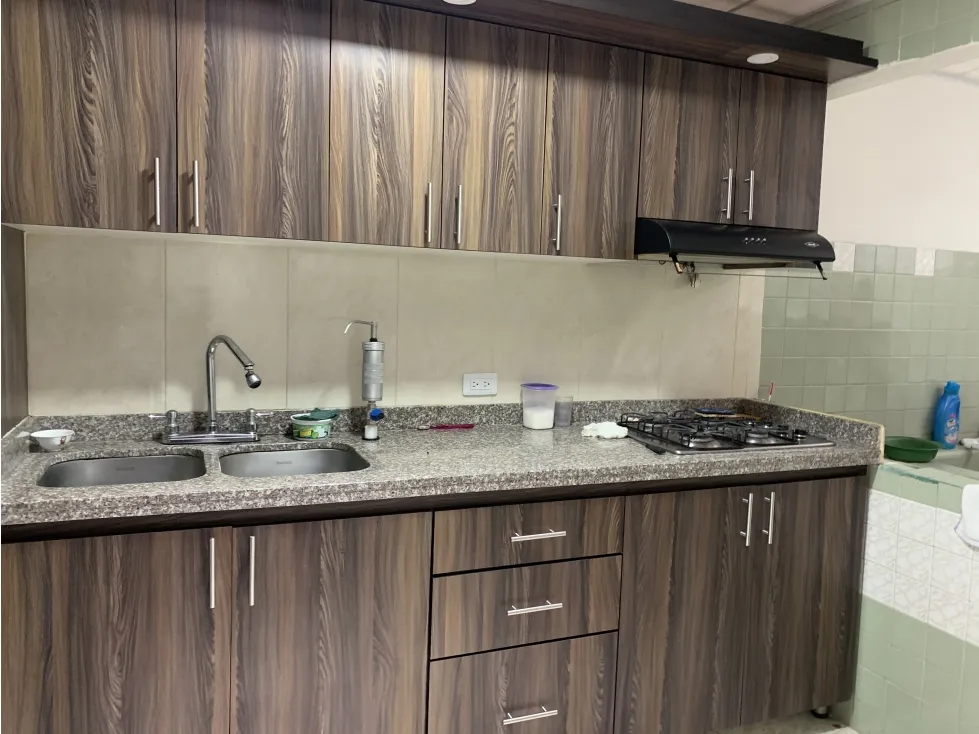 Casa de 4 alcobas en venta en Alamos, Armenia, 145 m² · foto 2 de 19