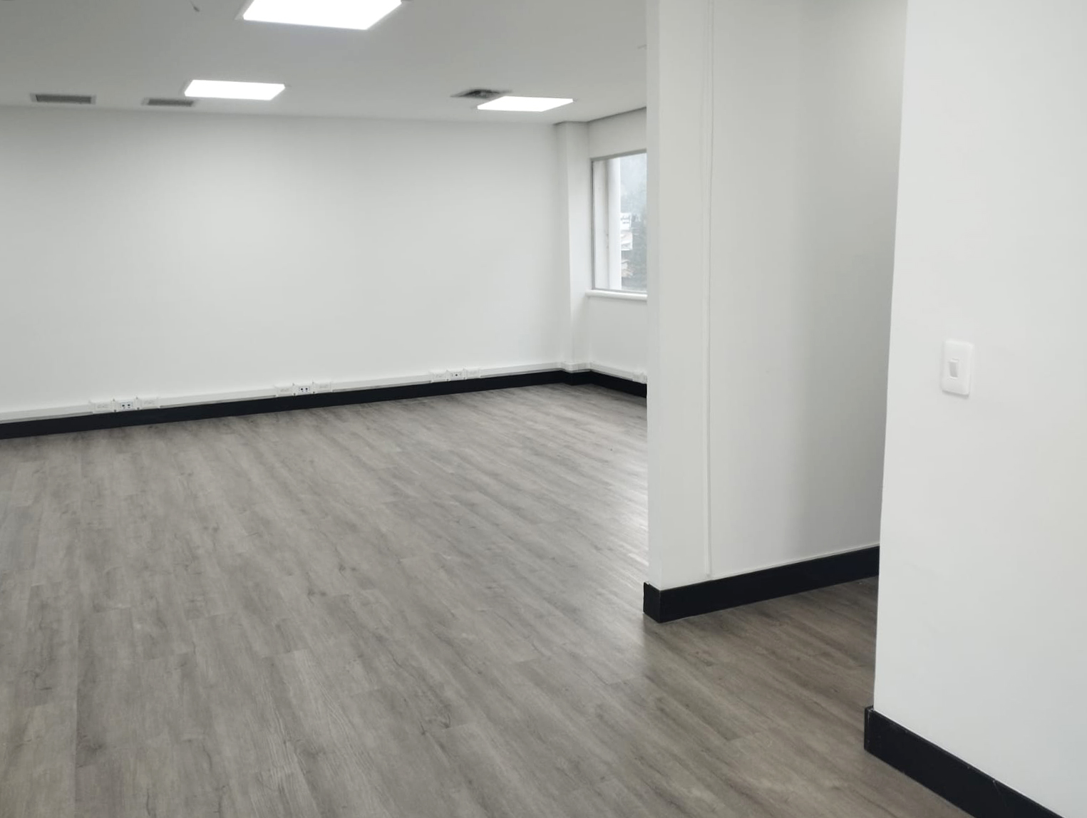 Oficina en arriendo en El Poblado, Medellín, 180 m² · foto 13 de 17