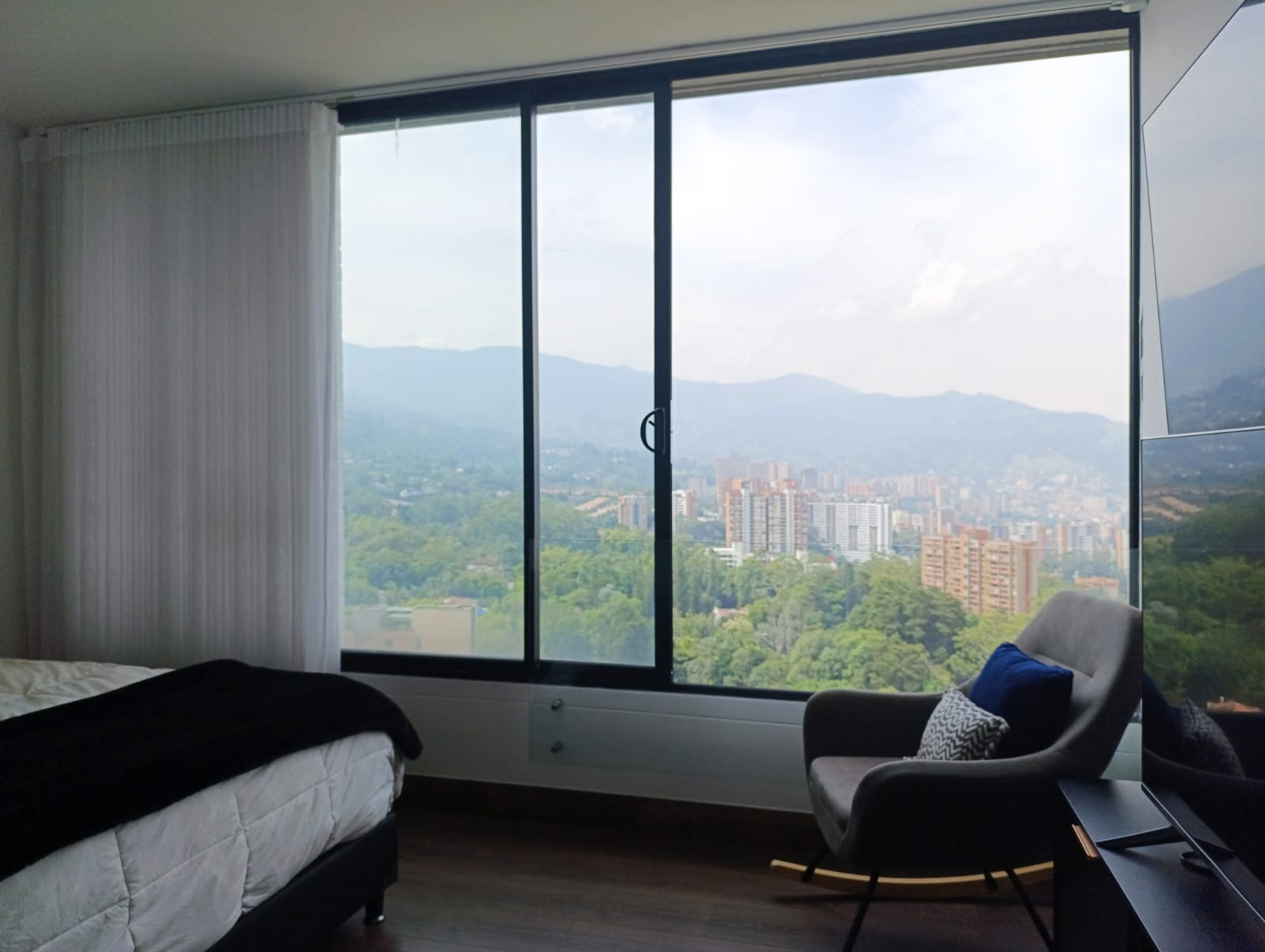Apartamento en arriendo en San Lucas, Medellín · foto 15 de 18