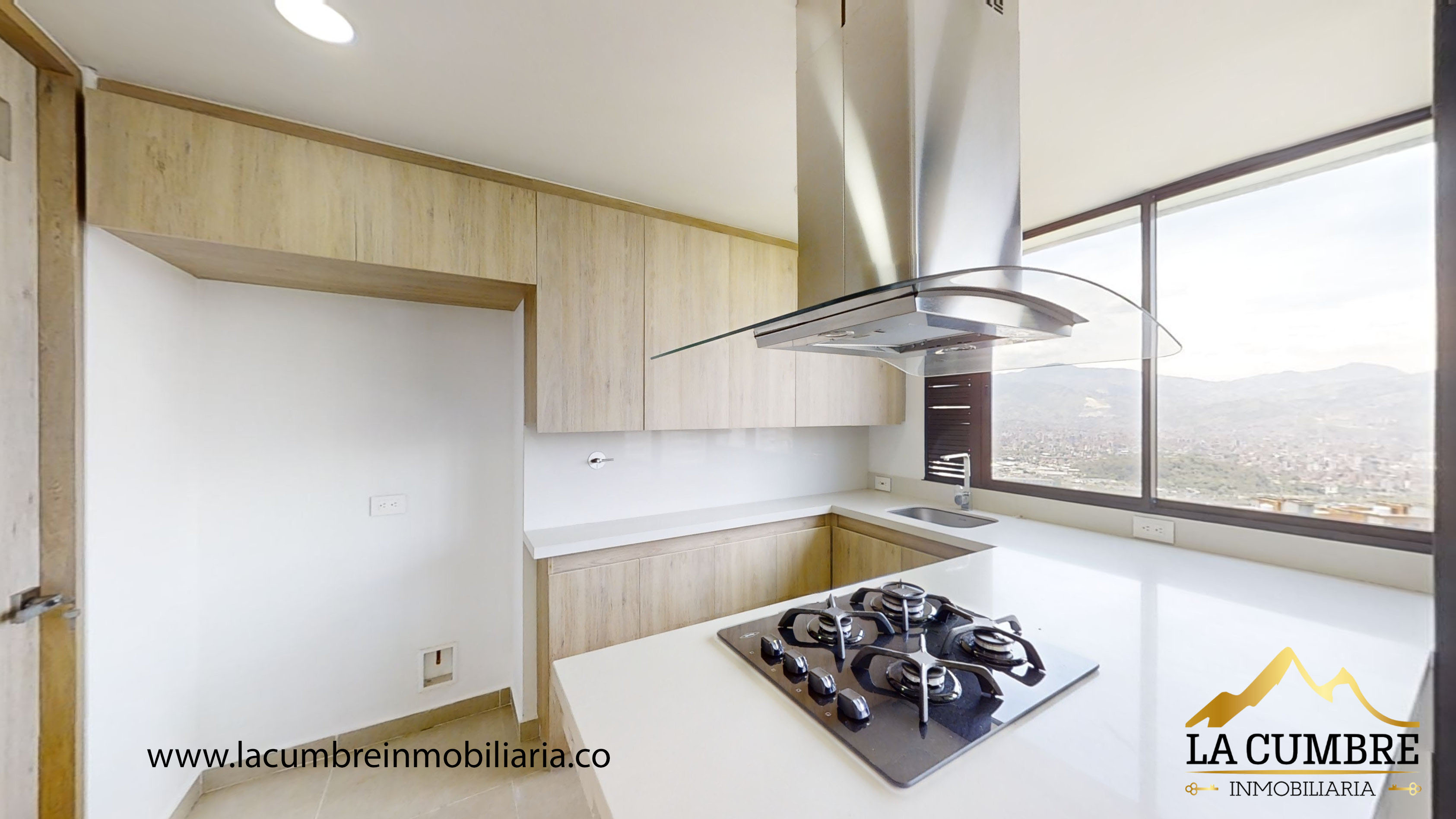 Apartamento en venta en El Poblado, Medellín · foto 2 de 10