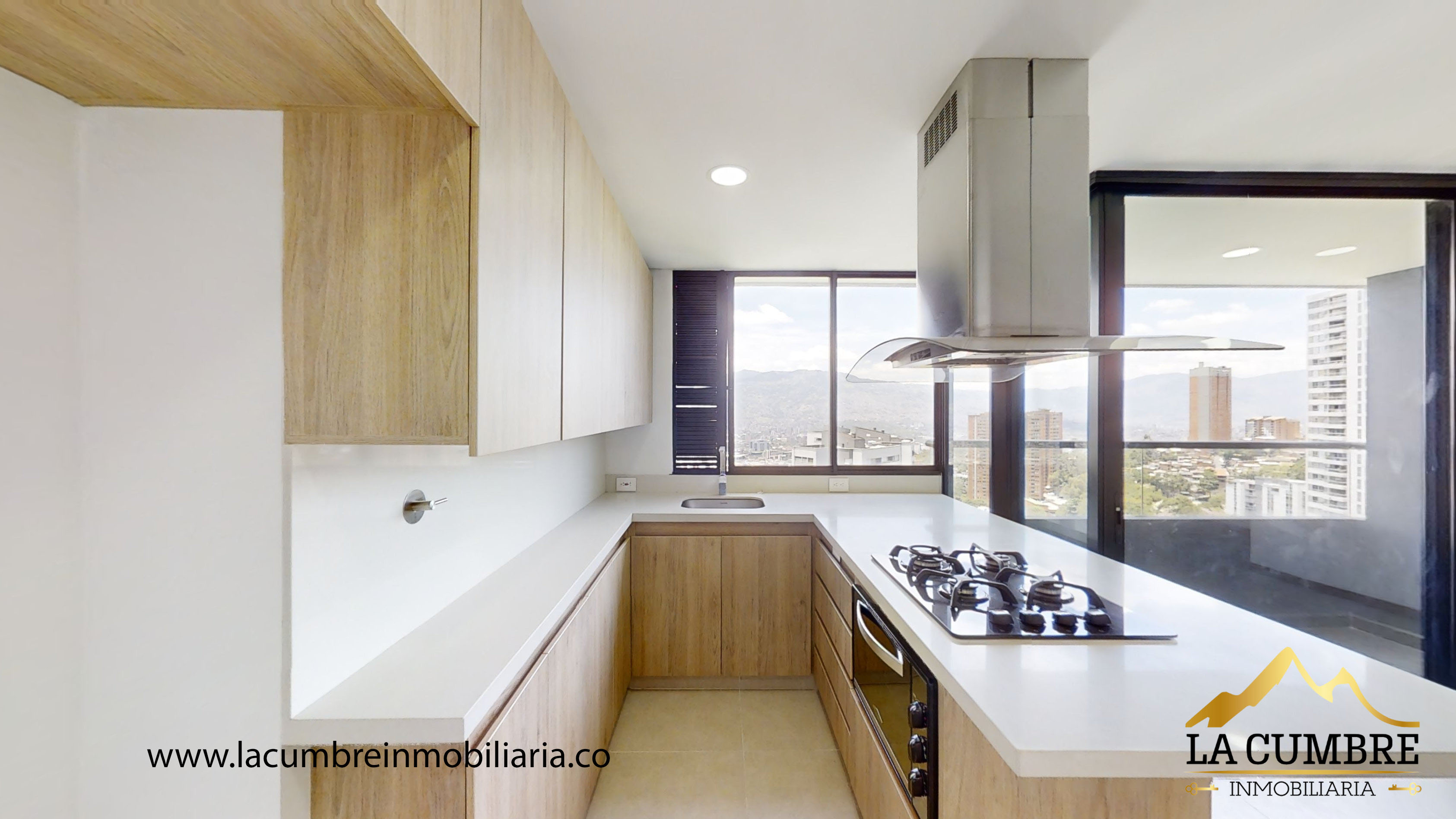Apartamento en venta en El Poblado, Medellín · foto 3 de 10