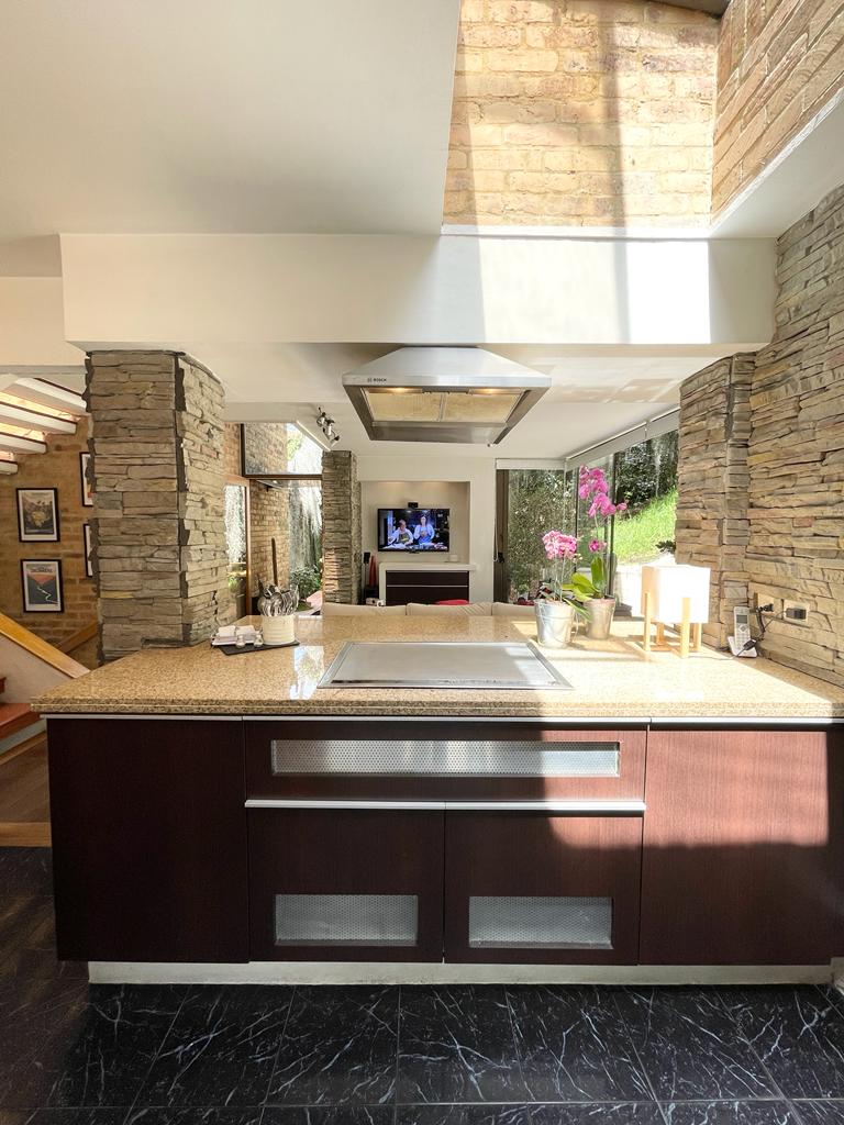 Casa en venta en Cerros De Suba, Bogotá · foto 12 de 24