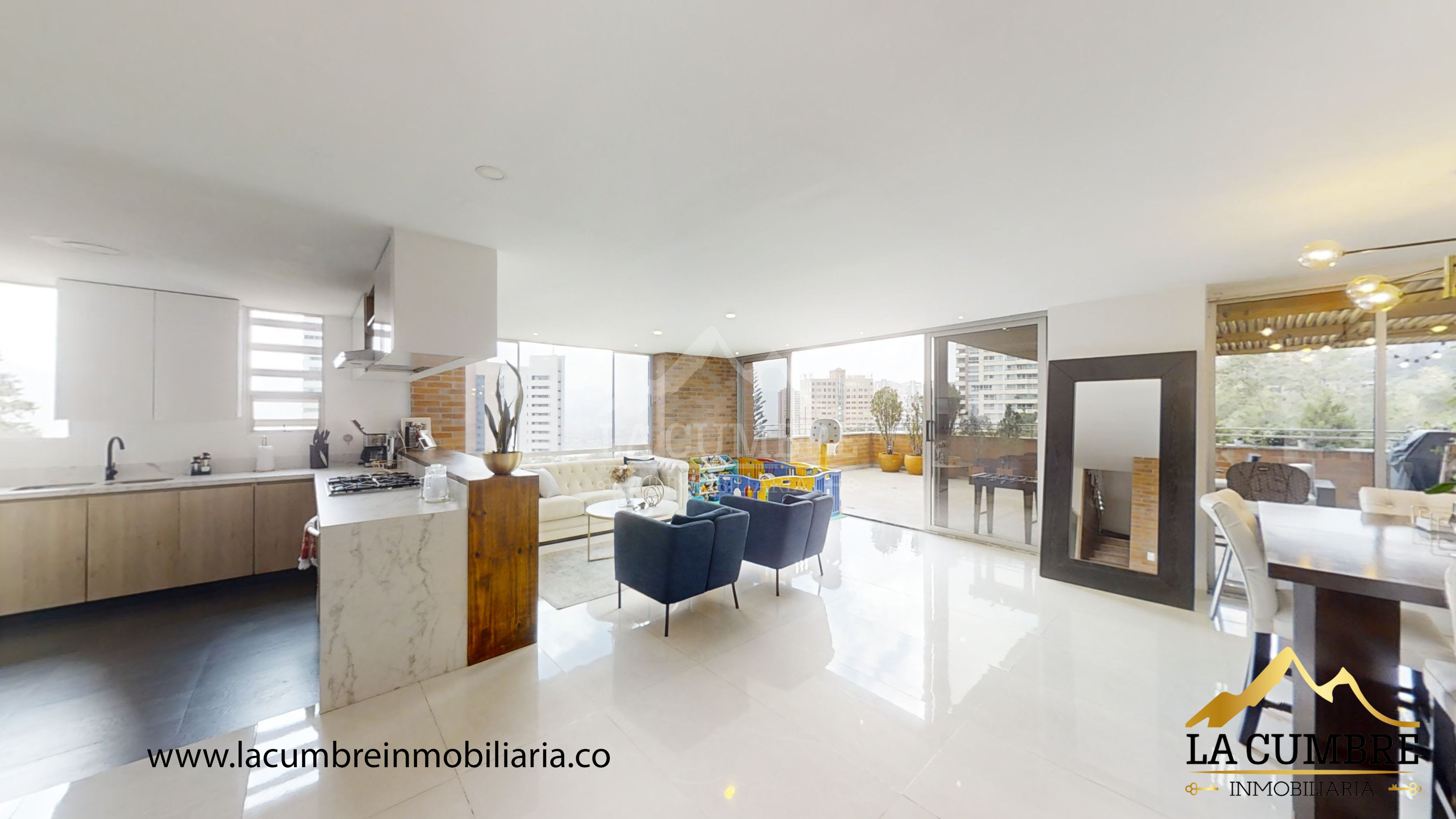 Apartamento en arriendo en El Poblado, Medellín · foto 3 de 16