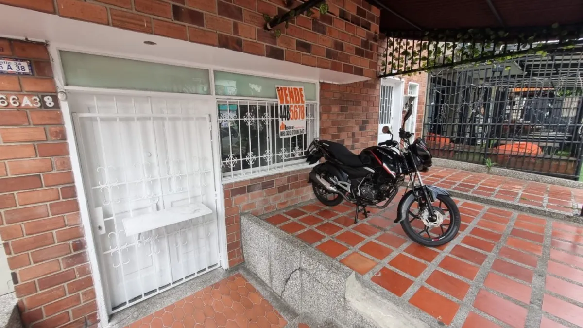 1BR Building in Laureles (764 m²) for Sale - 2