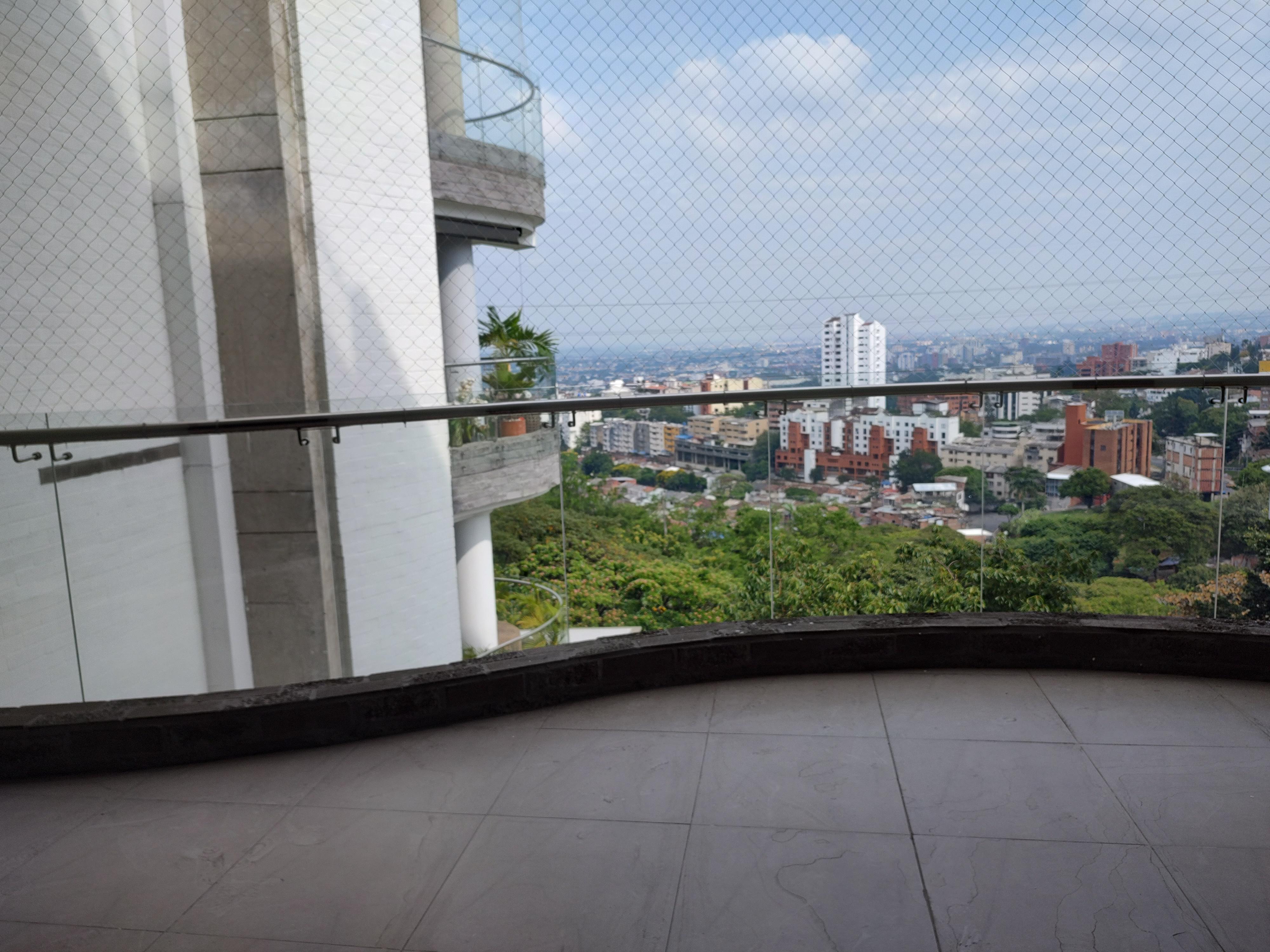 Apartamento de 4 alcobas en venta en Bellavista, Cali, 200 m² · foto 15 de 24