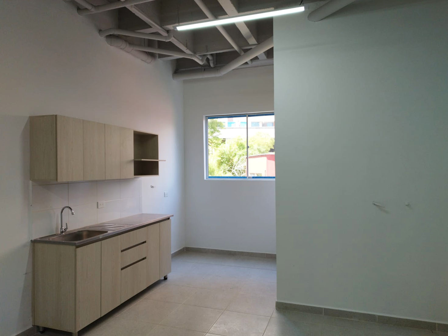 Local en venta en Maria Auxiliadora, Sabaneta, 82 m² · foto 17 de 19